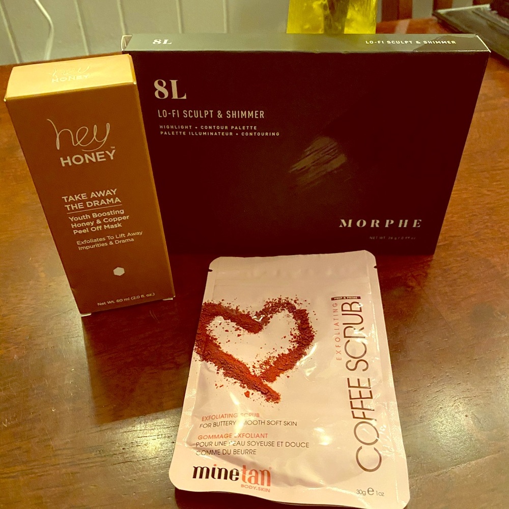 Morphe highlighter and bronzer full pallet/ facial